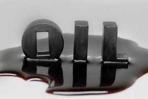 إيران تقول إنها لن تجمد إنتاج النفط إلا بعد أن تستعيد حصتها السوقية