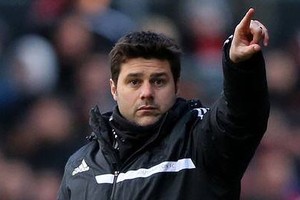 الاحباط يسيطر على مدرب توتنهام بسبب الخسارة أمام دورتموند بثلاثية في الدوري الأوروبي