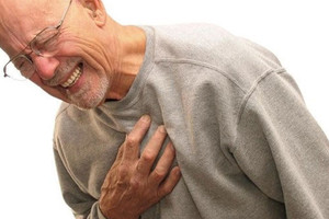 دراسة تكشف تساوي السعادة والحزن في التسبب بالأزمات القلبية