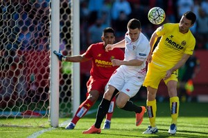 أشبيلية يقلب تأخره لفوز كبير على فياريال