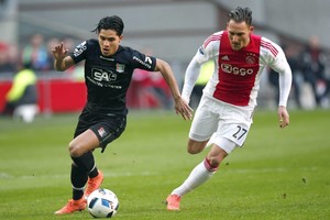 نيميجن يوقف قطار أياكس ويحرمه من صدارة الدوري الهولندي