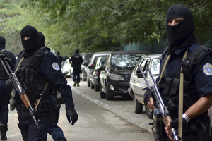 تعرض مكتب رئيس كوسوفو لهجوم بقنبلة حارقة