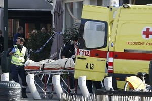 إصابة 4 شرطيين خلال مداهمة في بروكسل على صلة باعتداءات باريس