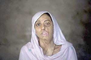 أحزاب باكستانية تنتقد قانون حماية النساء