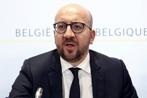 رئيس الحكومة البلجيكي: تواصل عمليات الشرطة في إطار اعتداءات باريس