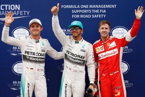 'هاميلتون – روزبرغ – فيتل' والمعركة الثلاثية المنتظرة بالفورمولا1