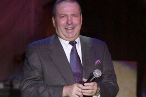 وفاة فرانك سيناترا الابن من أزمة قلبية