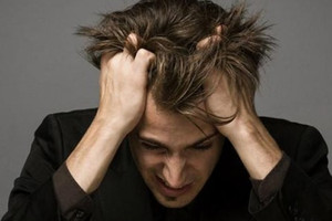 هكذا تكتشف صاحب «عقدة النقص»!