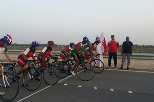 الشقيقتان منيرة وأمل سمير تواصلان تفوقهما في سباق الدراجات