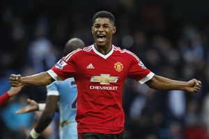 يونايتد يفوز بديربي مانشستر ويبدد آمال سيتي