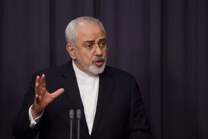 ظريف: إيران تبحث التعاون الاقتصادي مع تركيا