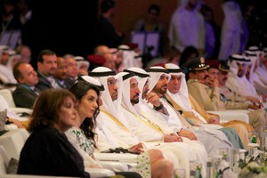 روبنسون: يجب الاستغناء عن استهلاك النفط الأحفوري بحلول 2050