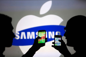 المحكمة الأميركية توافق على مراجعة 'samsung' في قضيتها ضد 'apple'