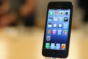 الحكومة الأميركية قد تكون وجدت وسيلة لاختراق هواتف آيفون بدون مساعدة آبل