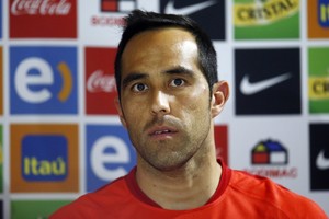 حارس تشيلي: الأرجنتين ليست ميسي فقط