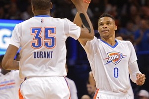 دورانت يقود ثاندر للفوز على روكتس في الـ'NBA'