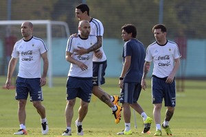 مدرب الأرجنتين يستقر على التشكيلة الأساسية قبل مواجهة تشيلي