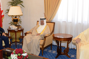 نائب رئيس مجلس الوزراء يستقبل السفير الباكستاني الجديد