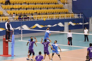 شاهد بالصور... داركليب يتخطى النبيه صالح في تمهيدي كأس ولي العهد للكرة الطائرة 