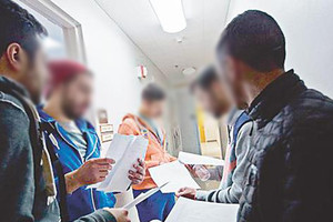 ضعف لغتهم الإنجليزية يحول «خليجيين» إلى «غشاشين» في الجامعات الأميركية