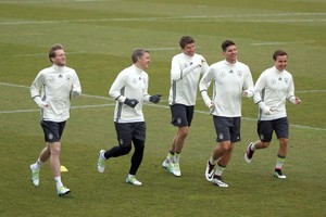 غوميز ضمن التشكيل الأساسي لألمانيا في مواجهة إنجلترا وغوتزه أمام إيطاليا