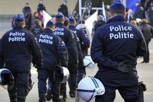 خلو منزل أحد المشتبه بهم في هجمات بروكسل من الأسلحة