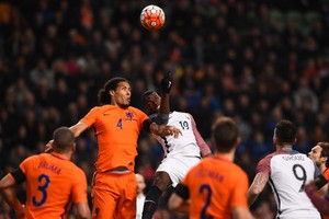 هولندا تستدعي فورم بعد اصابة الحارس سيلسن بكسر في الأنف