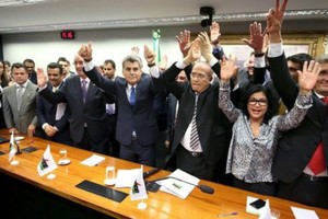 حزب الحركة الديمقراطية بالبرازيل ينسحب من الائتلاف الحاكم في ضربة قوية لروسيف