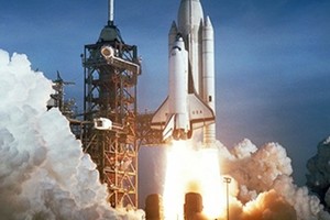 روسيا تطلق أول صاروخ فضائي أواخر أبريل