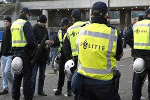 عملية دهم جديدة للشرطة الهولندية في مدينة روتردام