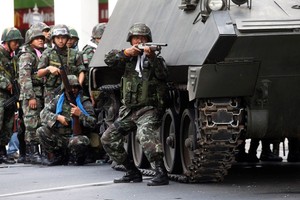 منح ضباط الجيش التايلندي سلطات أوسع في اعتقال