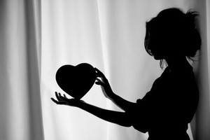 أشياء يخفق لها قلب حواء تماما مثل كلمة 'أحبك'!