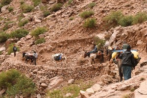 تغزيرت قرية مغربية يعزلها فصل الشتاء عن العالم 