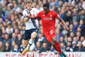 توتنهام يسعى لمواصلة مطاردة ليستر عبر بوابة ليفربول