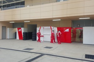 بالصور... الهدوء يخيم على 'البادوك' في حلبة البحرين