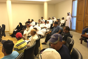 قرار بوقف إزالة الكبائن من سواحل المحرق