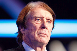 وفاة أسطورة الكرة الإيطالية تشيزاري مالديني