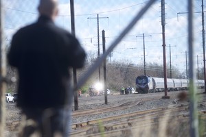 مقتل شخصين إثر خروج قطار عن مساره قرب فيلادلفيا الأميركية