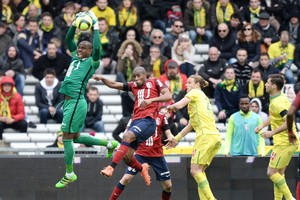 ليل يفوز على نانت بثلاثية في الدوري الفرنسي