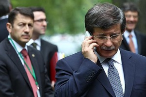 أوغلو والعاهل الأردني يؤكدان 'استمرار التعاون والحوار السياسي'