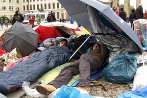 اعتراف متهم بإضرام حريق عمد في مبنى لاجئين بألمانيا