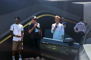 بحضور لويس هاميلتون ونيكو روزنبيرغ ... 'الحداد موتورز' تدشن مرسيديس-بنز فئة C الجديدة تزامناً مع سباقات الفورمولا 1