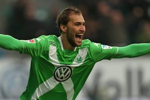 دوست العائد من الإصابة ينضم لتشكيلة فولفسبورغ أمام ريال مدريد