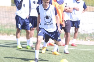 بالصور.. ناشئو الأهلي يخوضون تدريبهم الأول في المغرب