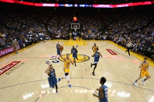 مينيسوتا يهزم البطل في دوري السلة الأميركي