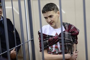 الطيارة الأوكرانية السجينة في روسيا تستأنف إضرابها