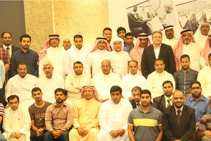 لفيف من الطائفتين يكرمون كوادر زواج 'الهملة الخيرية' المشترك