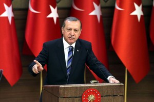 أردوغان يهدد بعدم تطبيق الاتفاق مع أوروبا بشأن الهجرة