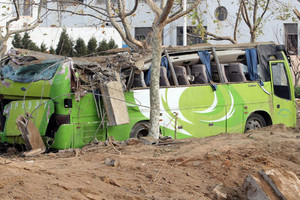 مقتل 23 شخصا في سقوط حافلة ركاب في نهر بالبيرو