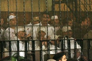 محكمة مصرية تقضي بالمؤبد على 15 متهماً في قضية 'خلية المعصرة'